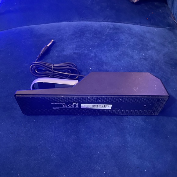 M-Audio M Gear SP-2 Universal Electronic Keyboard Piano Sustain Pedal Fast Ship - Picture 3 of 4